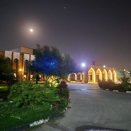 Basrah International Airport Hotel ภายนอก รูปภาพ