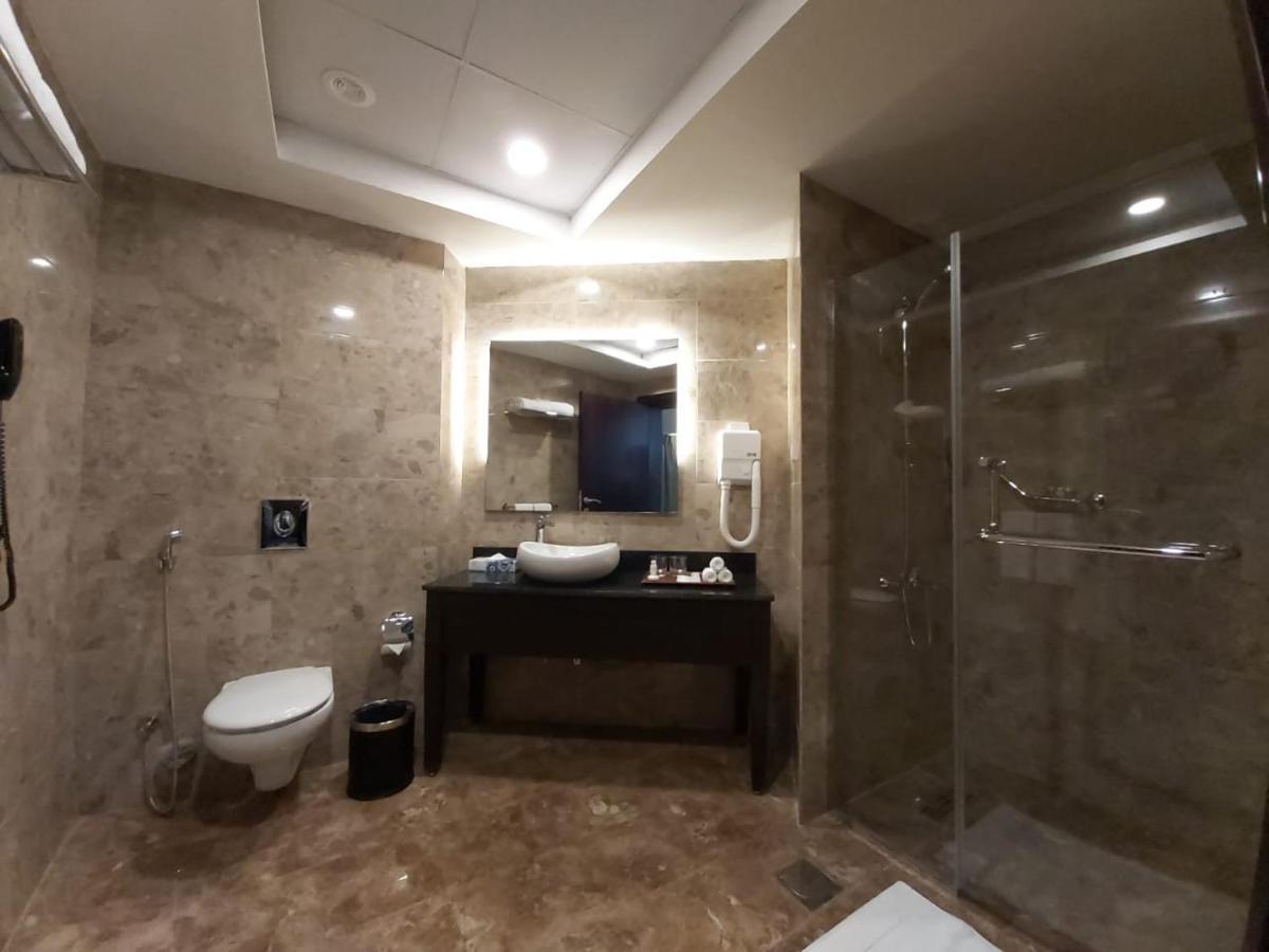 Basrah International Airport Hotel ภายนอก รูปภาพ