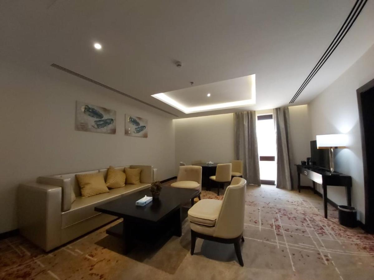 Basrah International Airport Hotel ภายนอก รูปภาพ