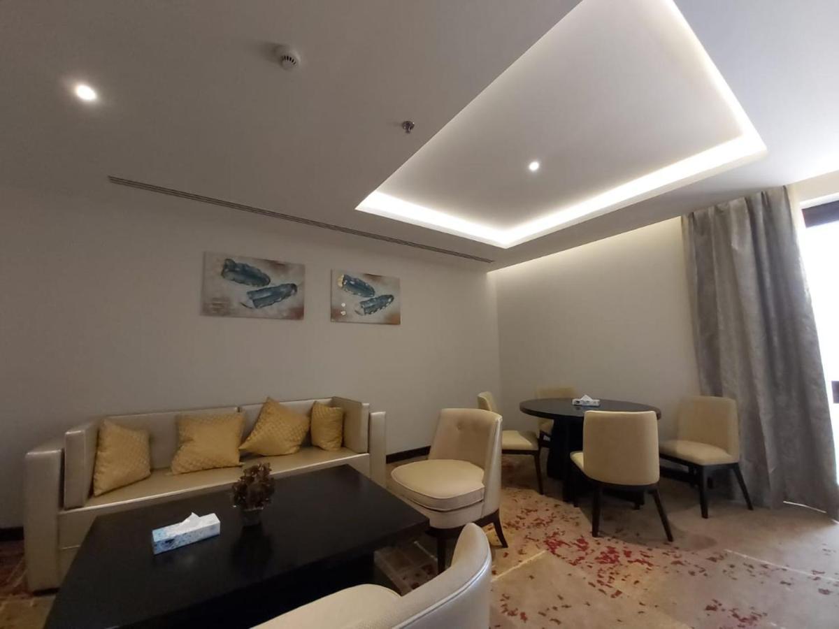 Basrah International Airport Hotel ภายนอก รูปภาพ